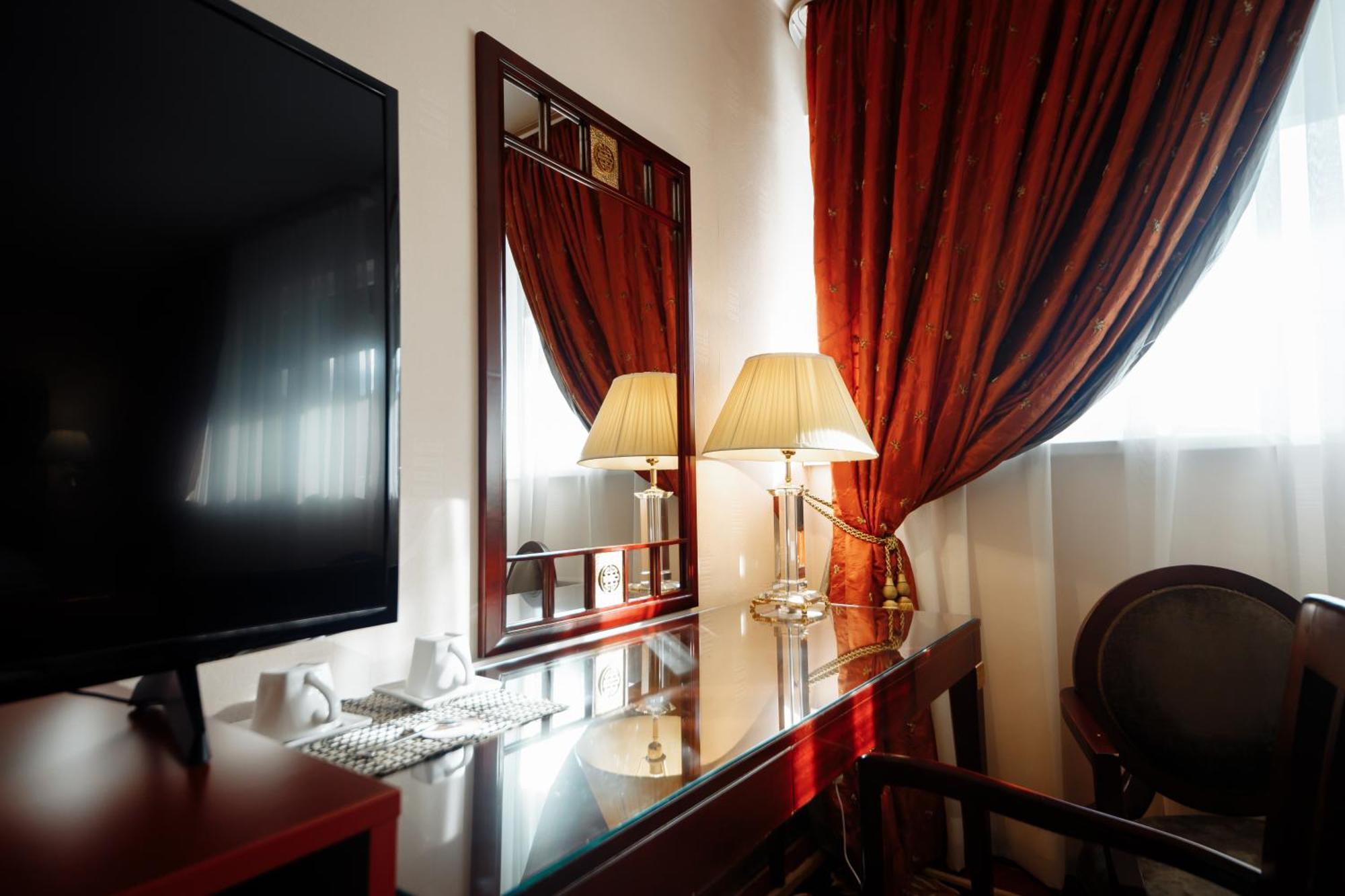 Hotel Royal Florence Chişinau Exteriör bild