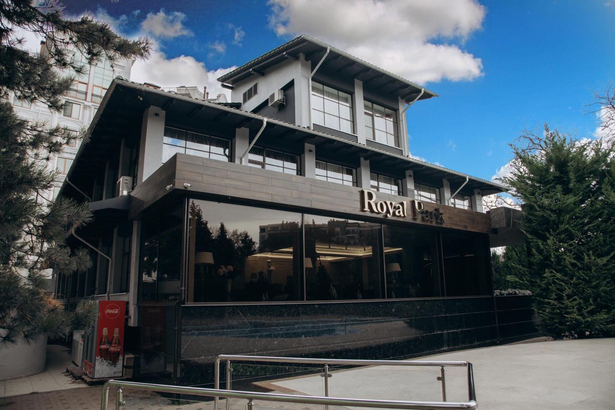 Hotel Royal Florence Chişinau Exteriör bild