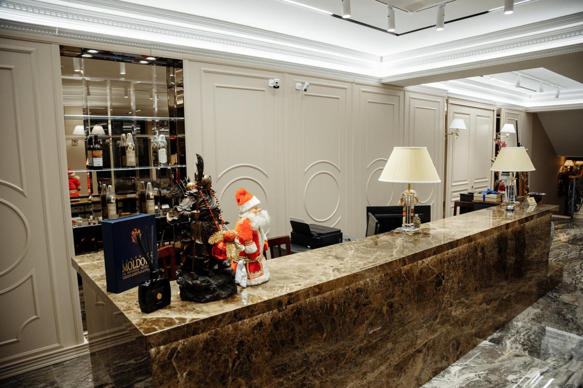 Hotel Royal Florence Chişinau Exteriör bild