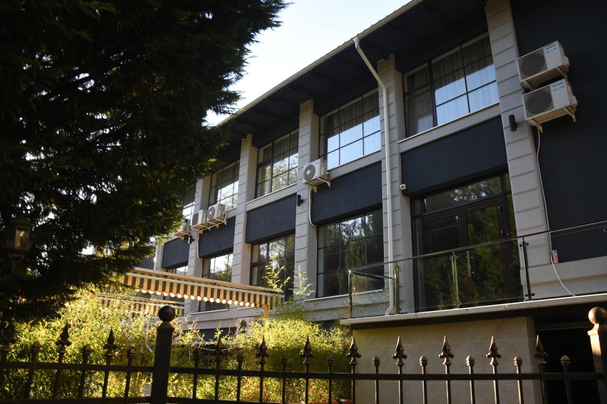 Hotel Royal Florence Chişinau Exteriör bild